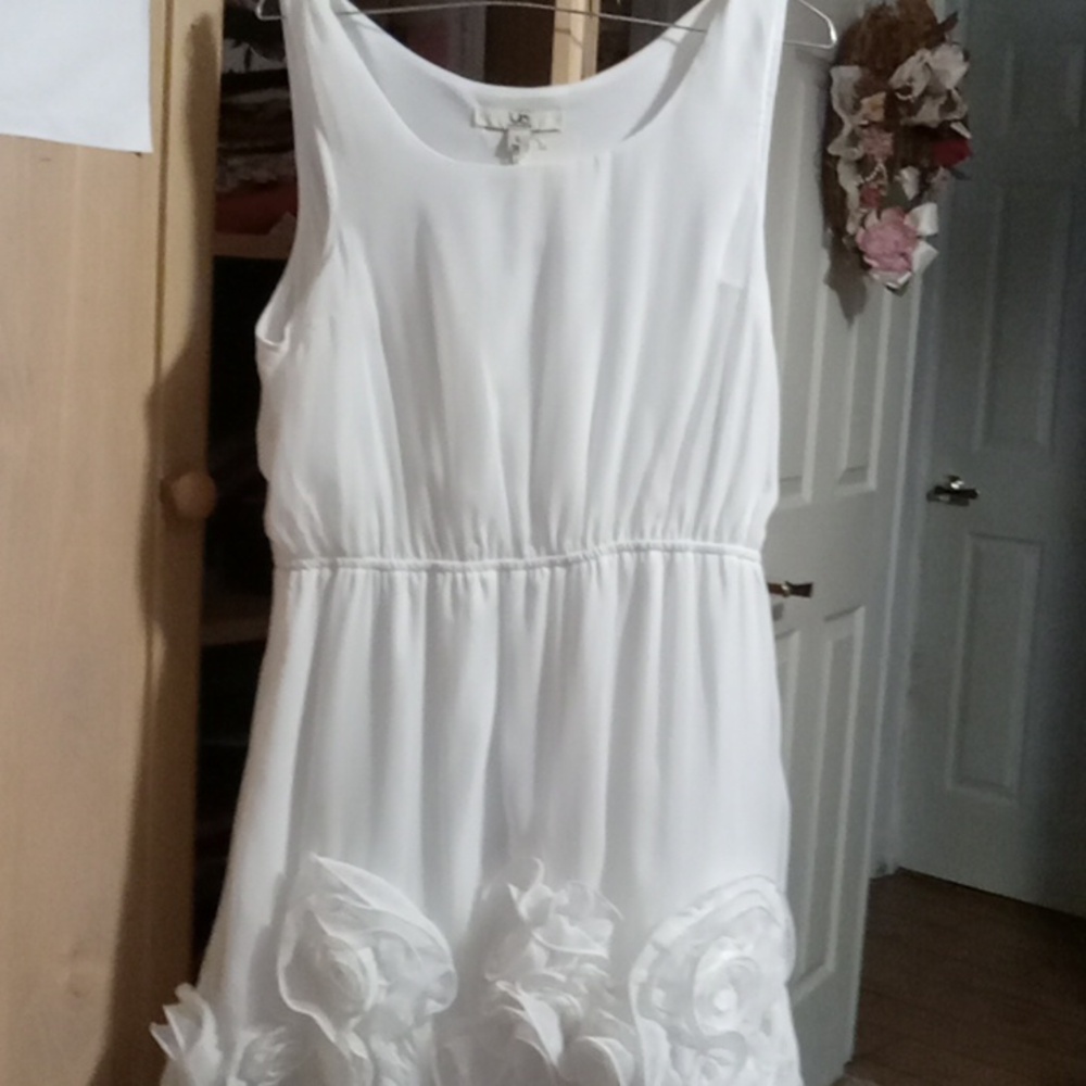 White embellished dress